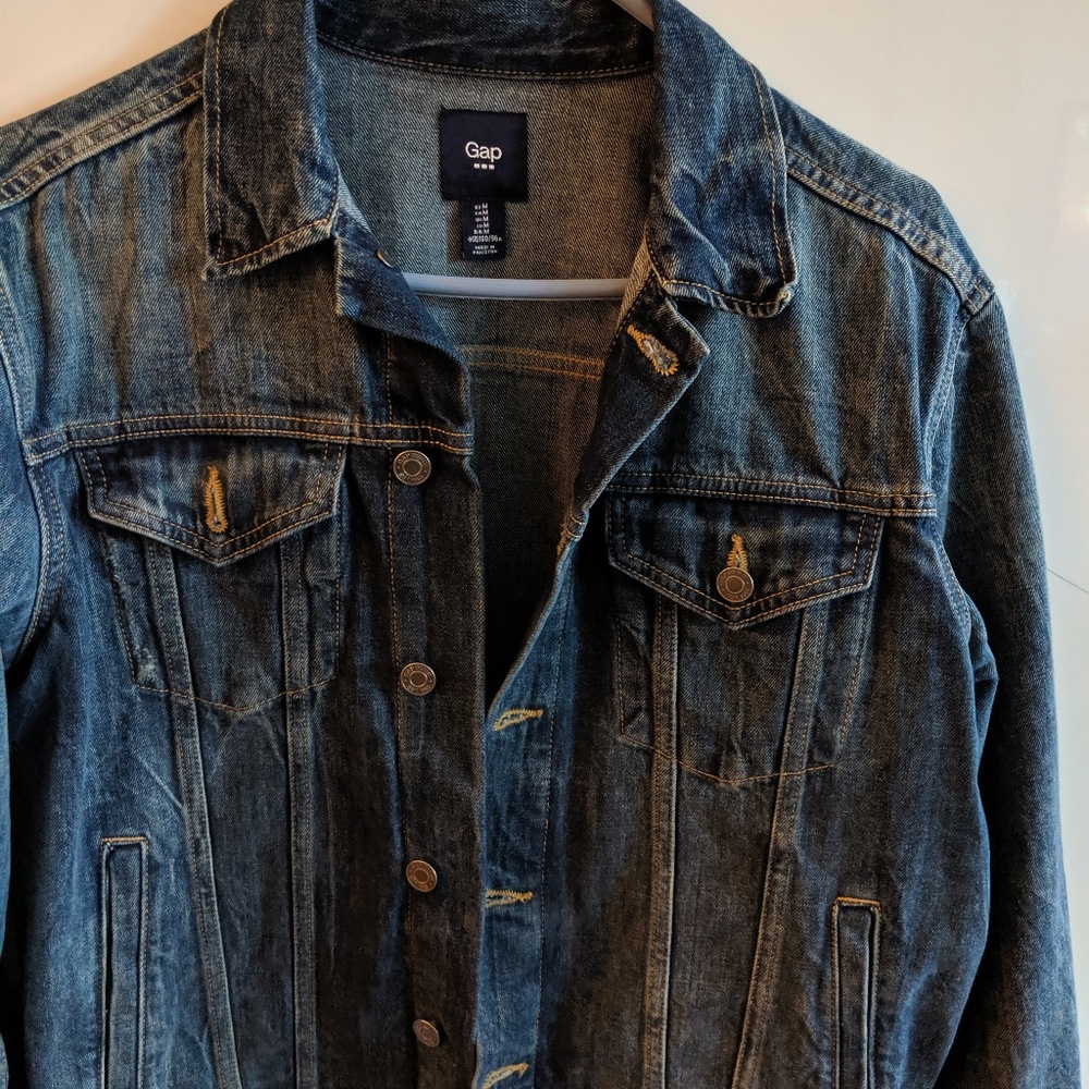 GAP Men's Medium Wash Denim Jacket